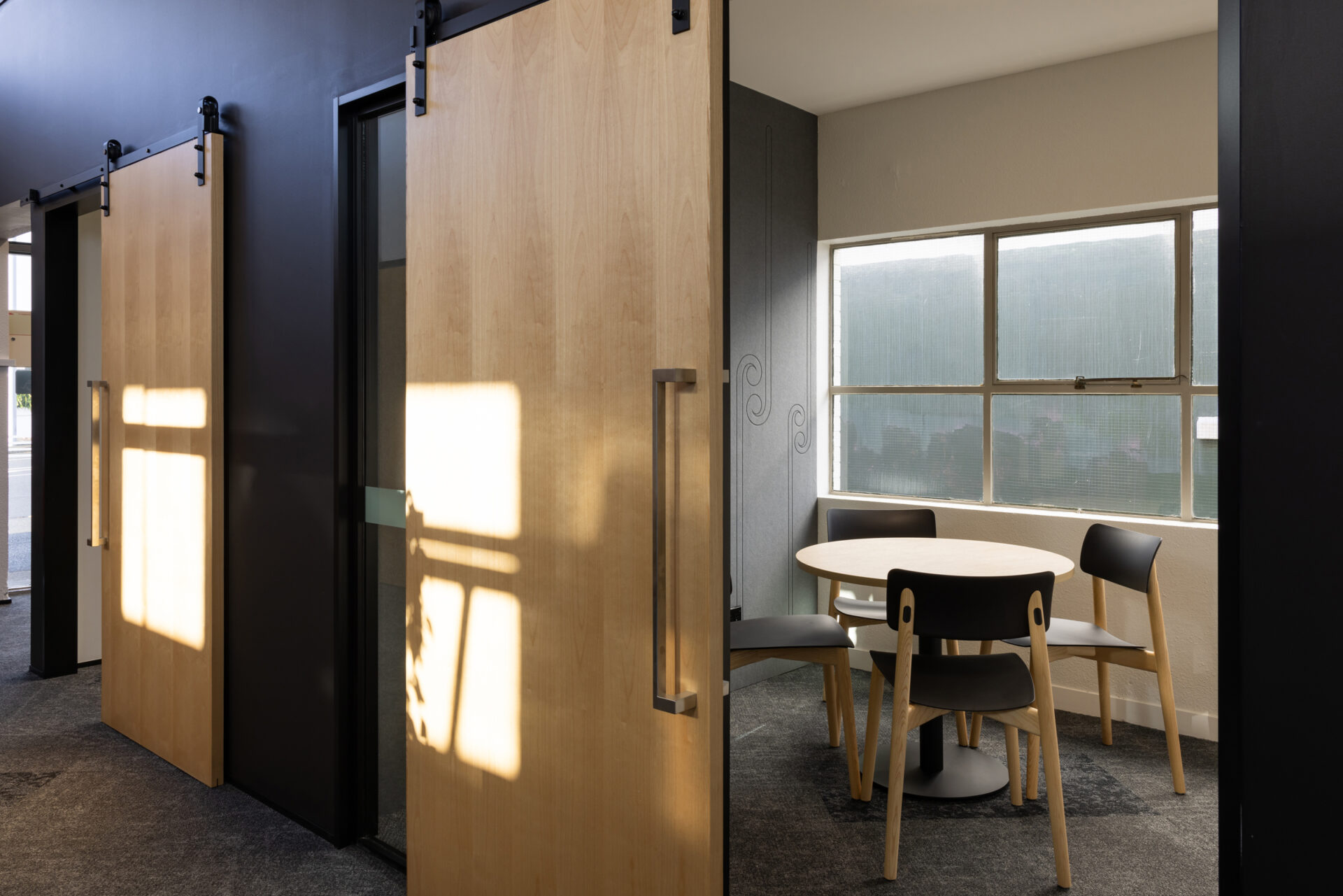 0C6A0341-6-1920x1281