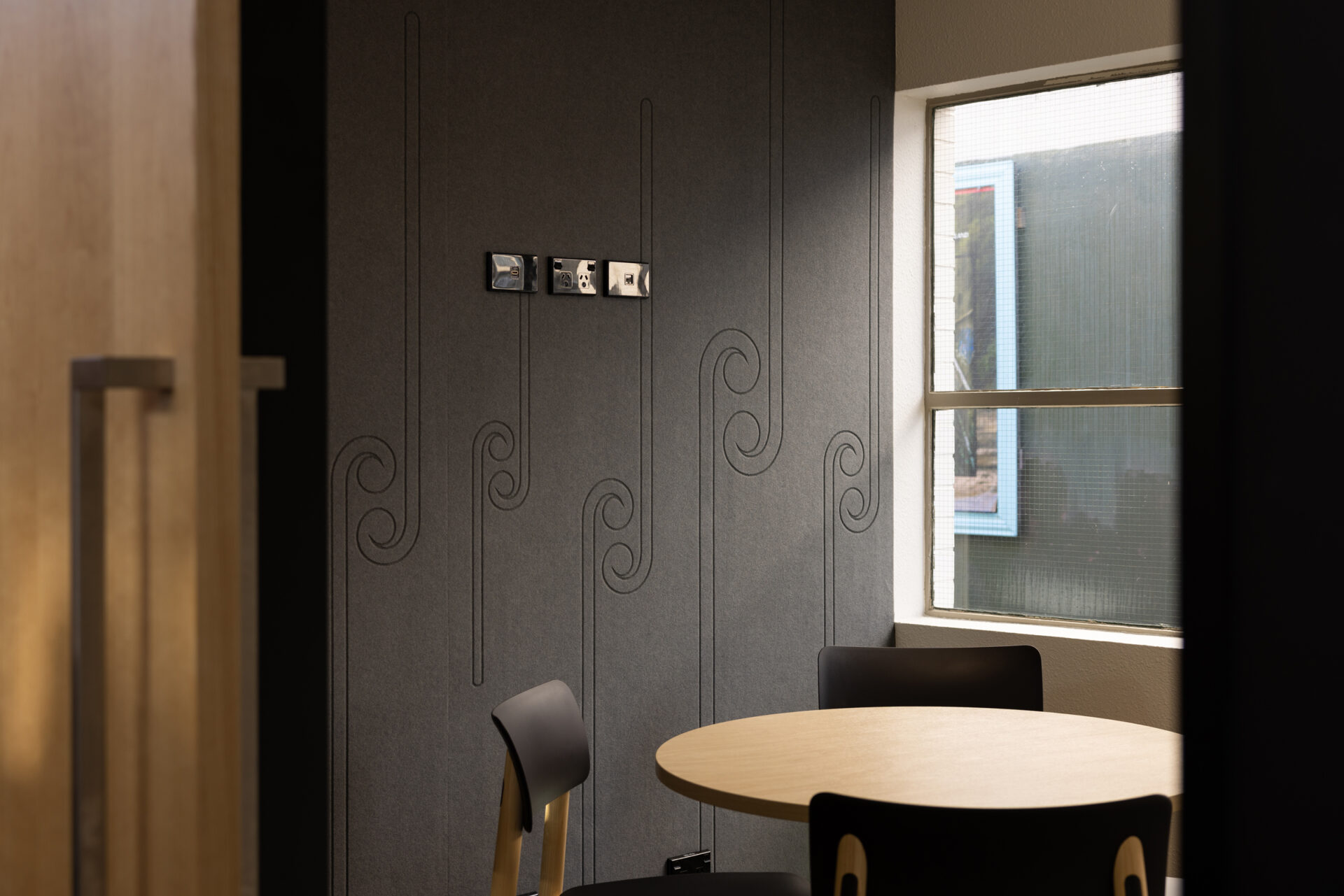 0C6A0343-7-1920x1281