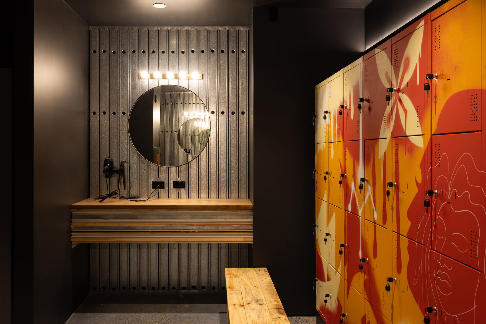 0C6A0447-33-2-1920x1281